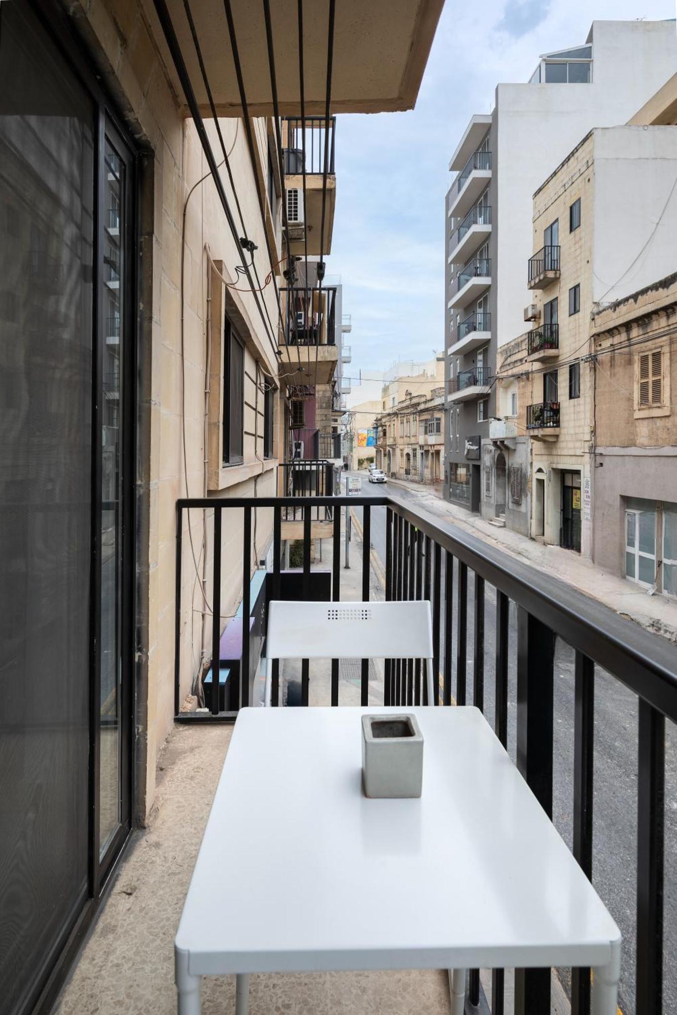 Modern 3 Bedroom & 3 Bathroom Apartment - Near Balluta Bay Saint Julian's エクステリア 写真