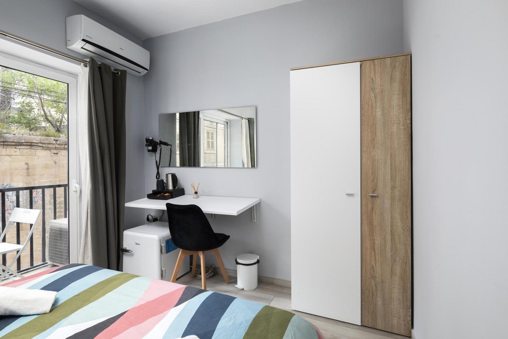 Modern 3 Bedroom & 3 Bathroom Apartment - Near Balluta Bay Saint Julian's エクステリア 写真