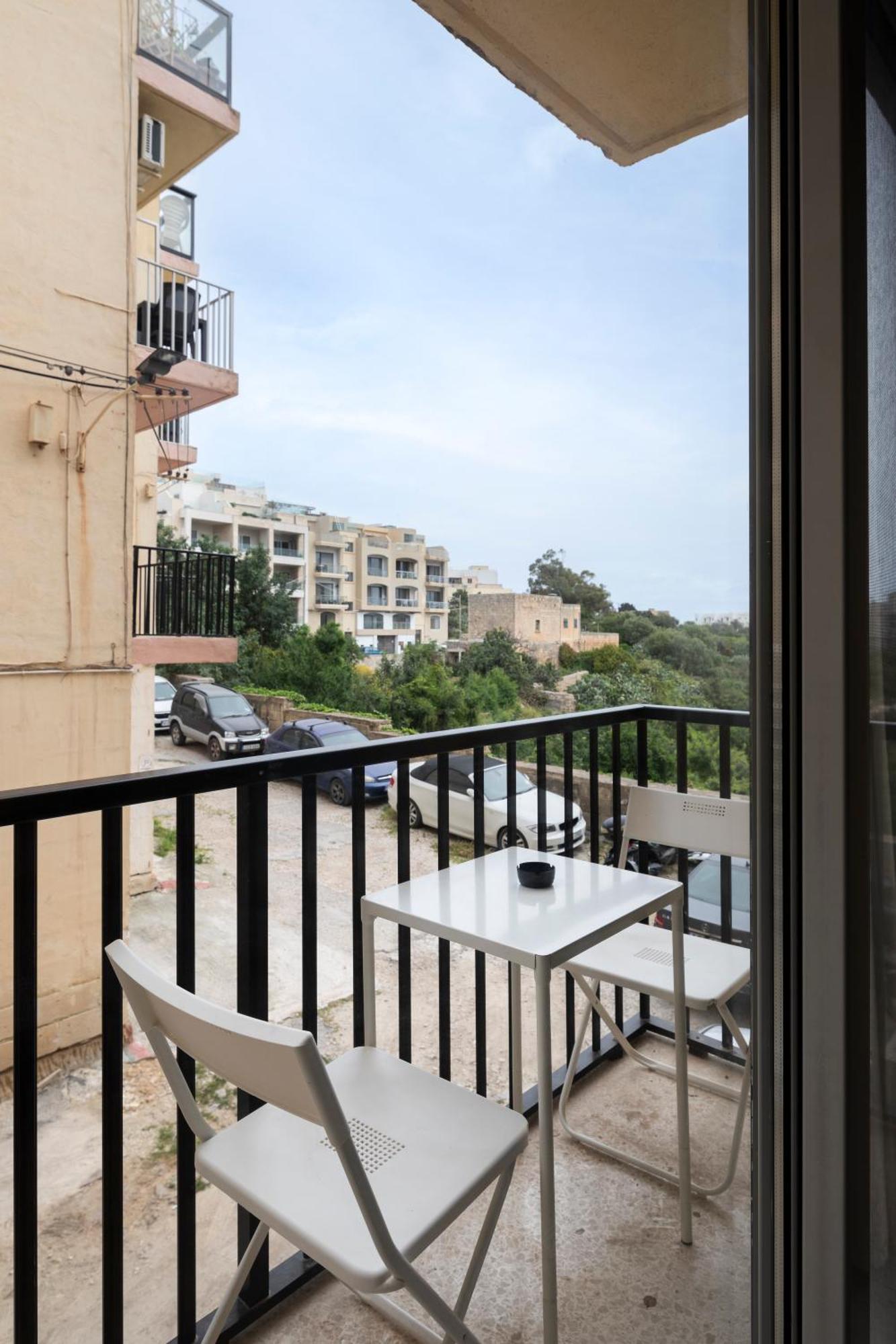 Modern 3 Bedroom & 3 Bathroom Apartment - Near Balluta Bay Saint Julian's エクステリア 写真